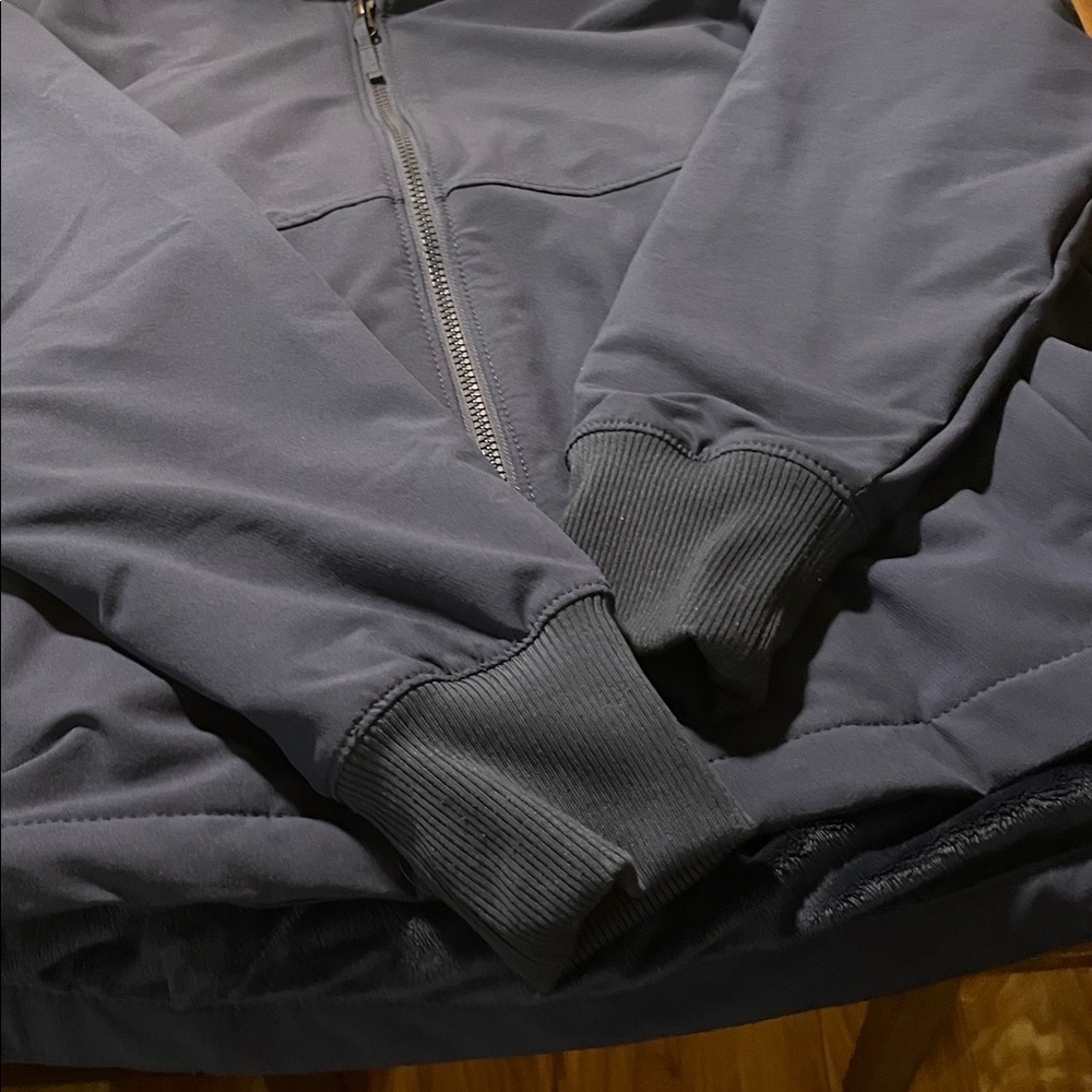The North Face Women's Fleece Jacket - Dark Blue - Picture 3 of 4